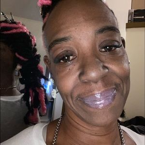 Meet your Posher, Latreesha